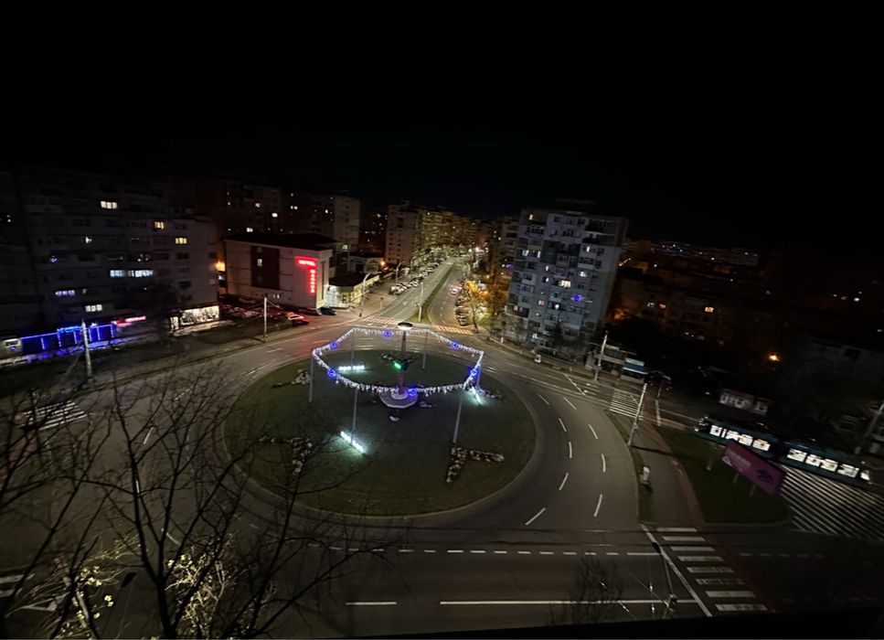 Apartament 2 camere decomandat etaj 8/8 micro 20/21 sens giratoriu hotel magnus bloc din 1981