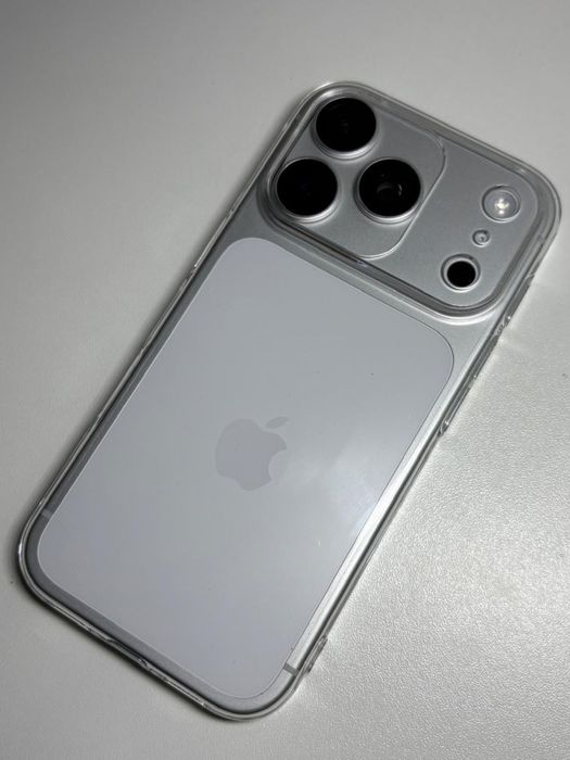 Айфон 17 про Сильвер 256 гб еСим