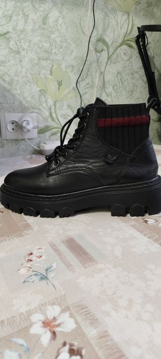 Продаются ботинки женские демисезонные из натуральной кожи