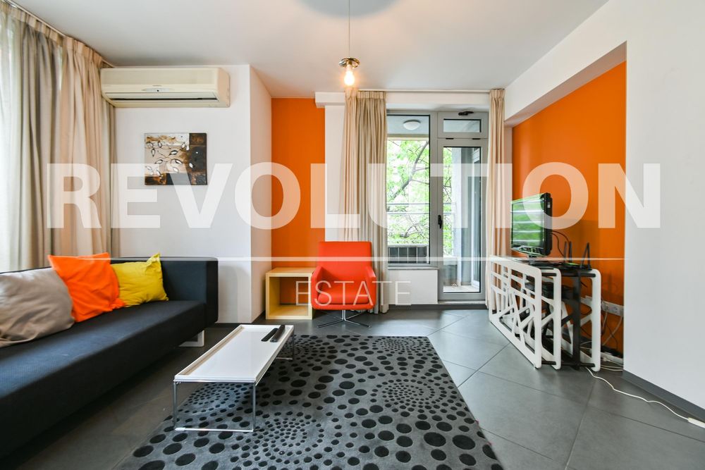 Дава се под наем Тристаен апартамент в София, Оборище - 100 кв.м за 1000 € - Снимка #2