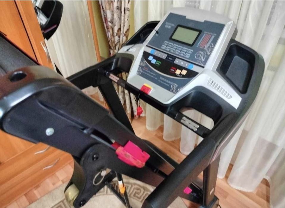 Banda alergare Fittronic D100