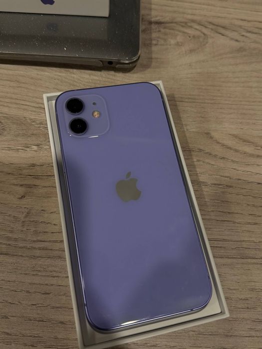 Iphone 12 в отличном состояние