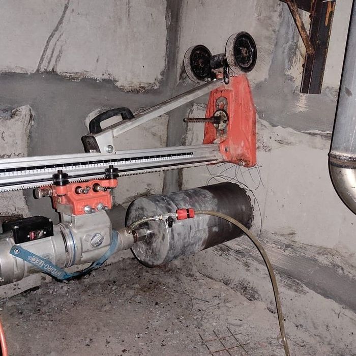 Алмазное сверление бурение стен