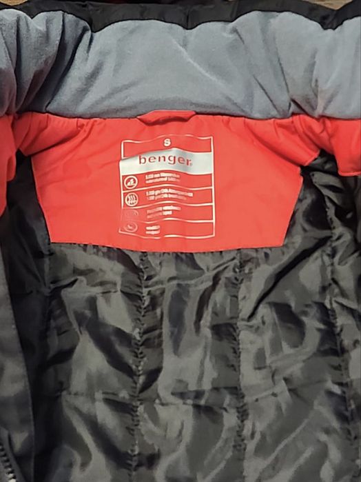 Geaca SKI ca noua folosita la o singura tura