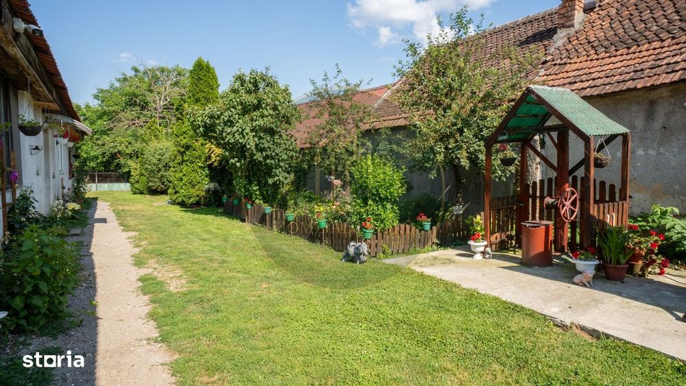 Casă de vânzare în Rotbav | Teren 1.500 mp | Zonă centrală