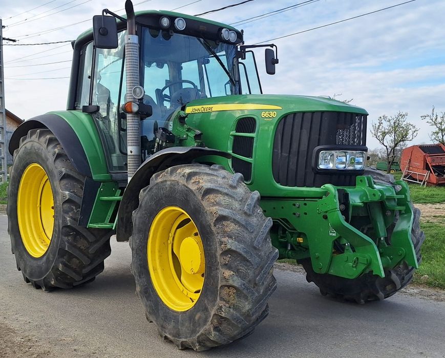 Tractor John Deere 6630