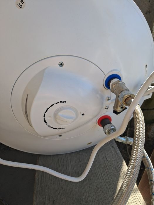 Продам бойлер на 100 литров