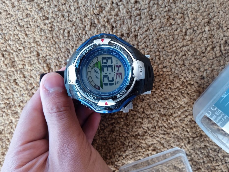 Часы влагозащитные