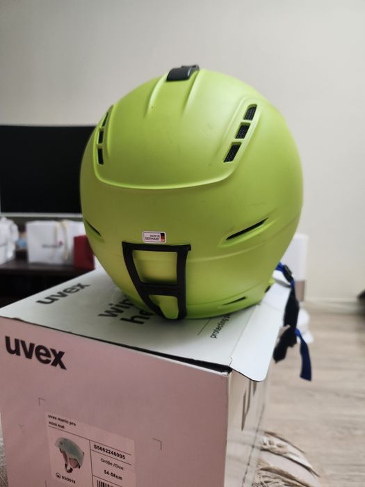 Продам горнолыжный шлем Uvex