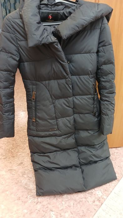 Продам куртку женскую