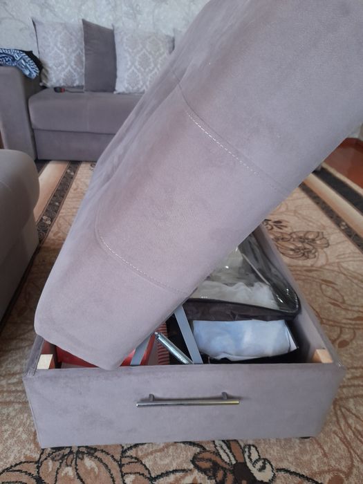 Диван,мягкий уголок продам