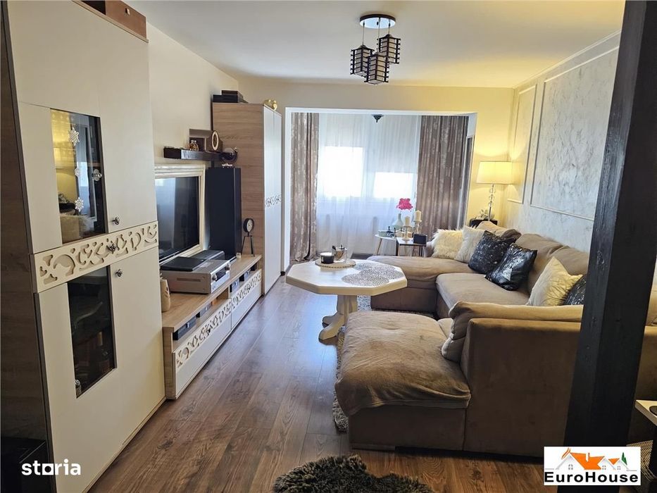 Apartament cu 3 camere de vanzare in Alba Iulia — fotografia 1