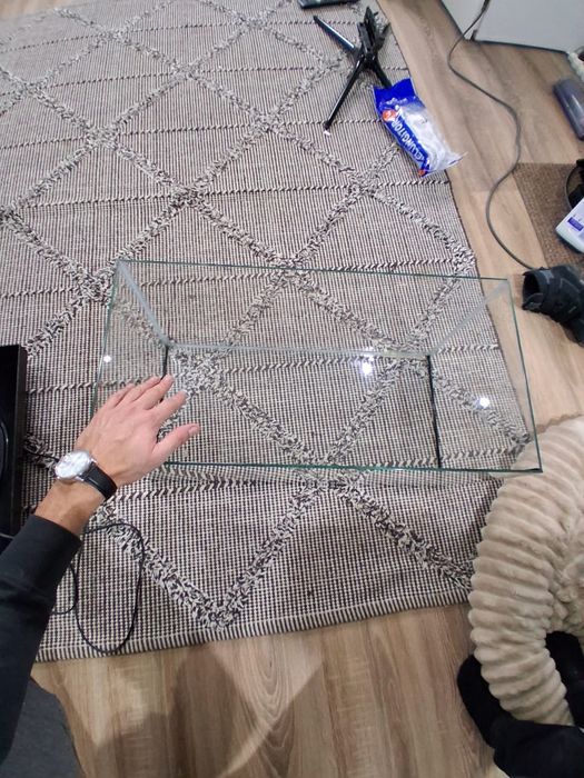 Acvariu Pesti  bine intretinut