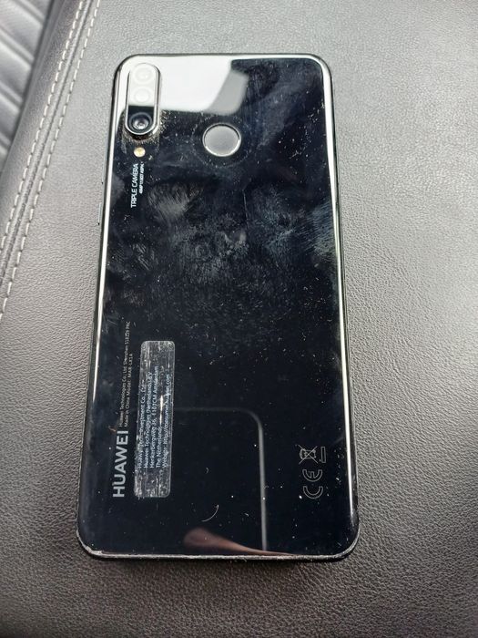 Телефон Huawei P30 lite