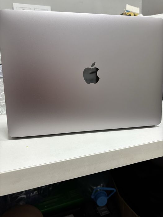Macbook Air 13 2019года