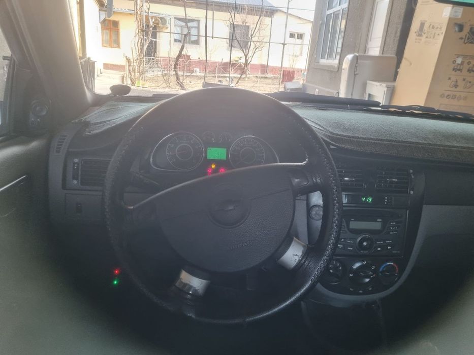 Gentra arenda variantga beriladi. 2000$ 38 oy 300$ dan beriladi