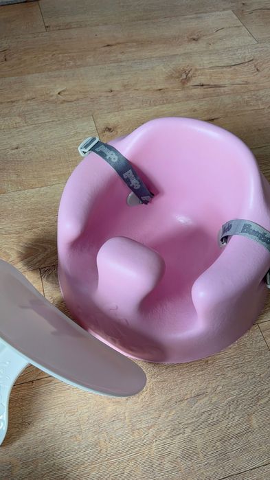 Бебешко столче Bumbo с масичка