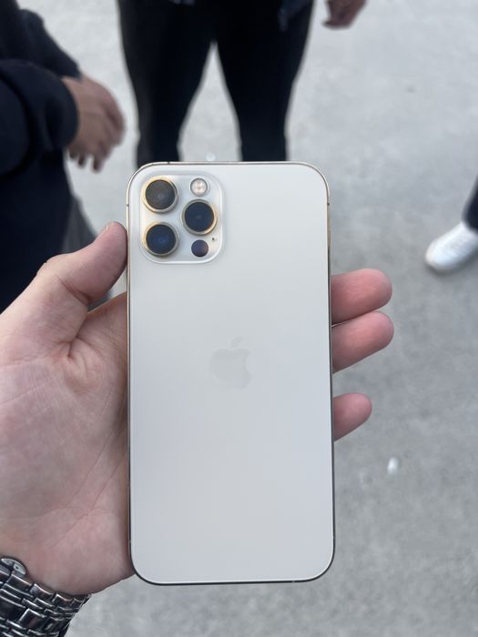 Iphone 12 pro gold