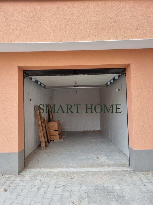 Дава се под наем Гараж / Паркомясто в Велико Търново, Акация - 17 кв.м за 89.76 € - Снимка #1