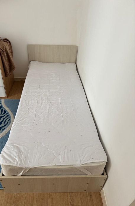 Продам кровать односпальнюю