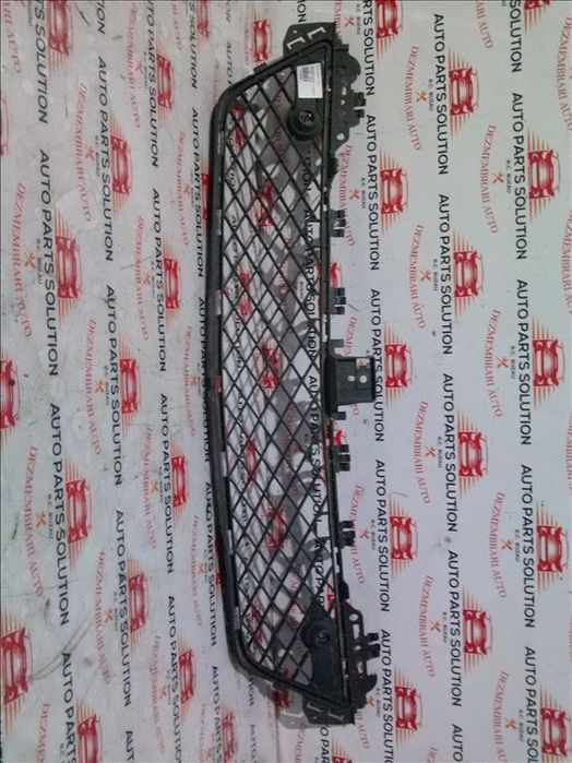 grila bara fata mercedes benz c class an fabr. 2010