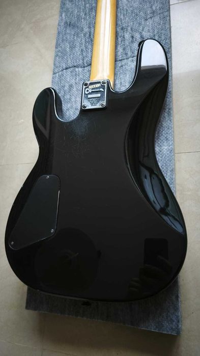 Chitara bass Charvel 1B by Jackson Made in Japan anii ’80 - Garanție