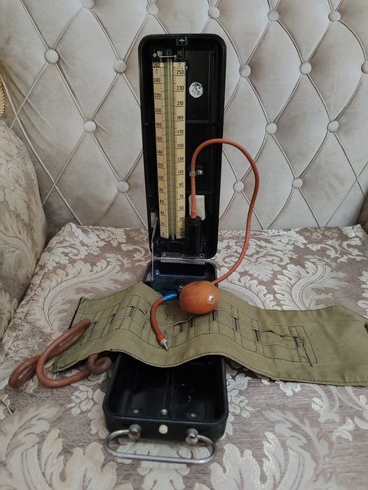Tanometr SSSR maxshuloti  davleniya olchidigan