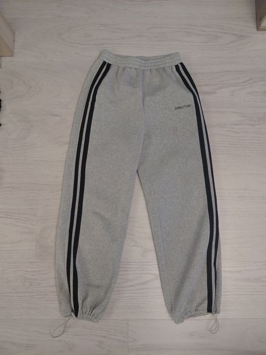 Pantaloni de trening gri