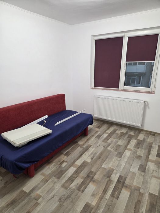 Inchiriez apartament