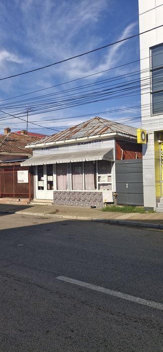 De închiriat – Spațiu comercial 90 mp, str. G-ral Praporgescu