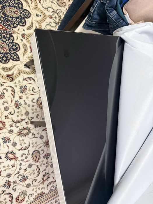 Продаи стол со стульями