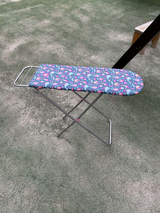 Игрушечная гладильная доска