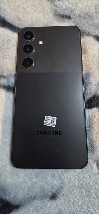 Vand samsung s24 arata si functioneaza ft bine