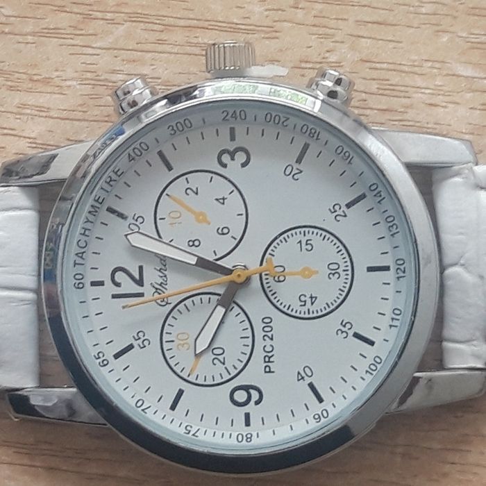 Yengi soat holati yangi.