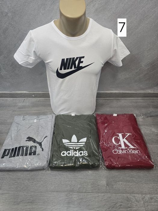 Seturi de bărbați de 4 tricouri mărimi de la S la XXL