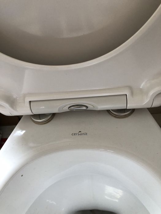 Vas wc cu iesire in pardoseala + vas geberit+ capac  incastrat