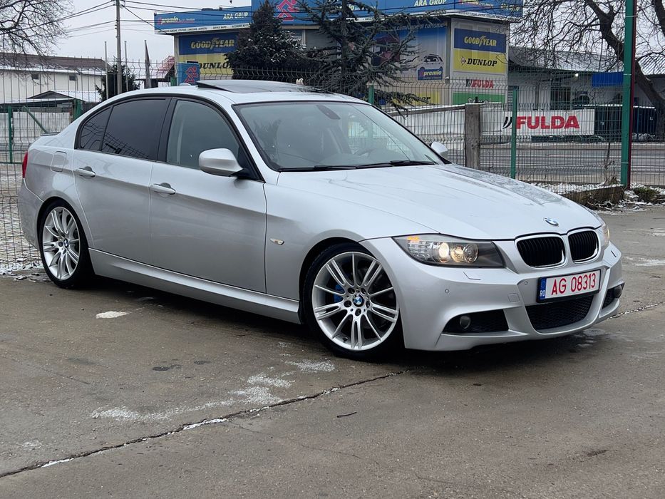 BMW Seria 3 /  Xenon / Trapa / Navi / Scaune full electrice cu memorii