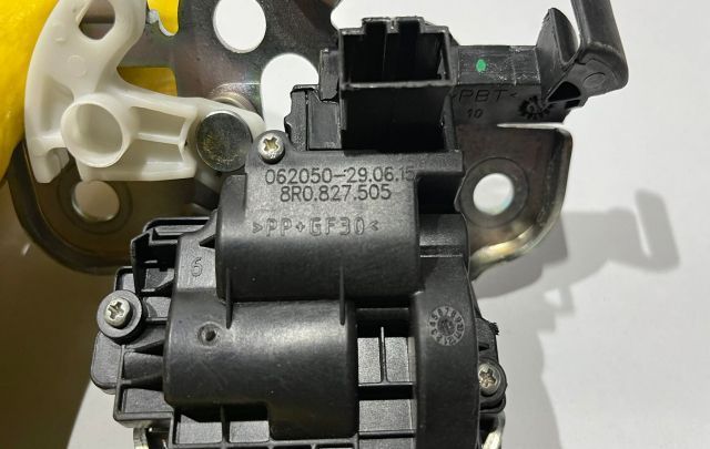 Broasca incuietoare haion 8r0827505 Audi A3 8V [2012 - 2016]