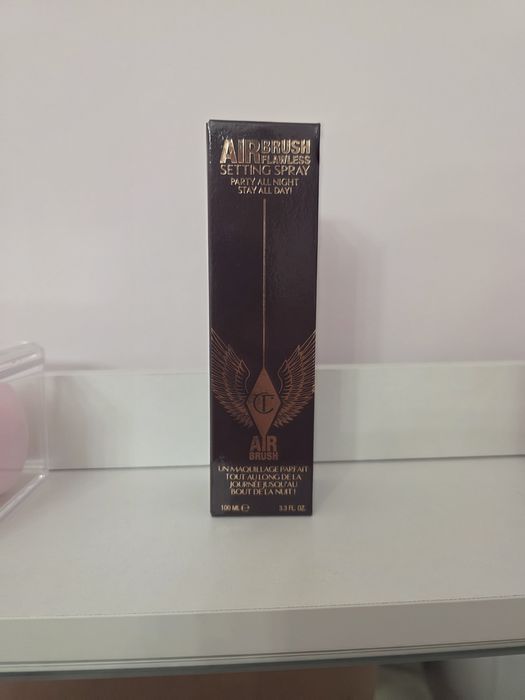 Charlotte tilbury фиксиращ спрей