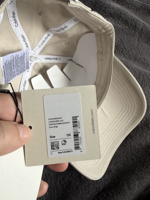 Calvin Klein cotton twill standard cap sapca unisex crem cu logo mic metalic oS noua originala