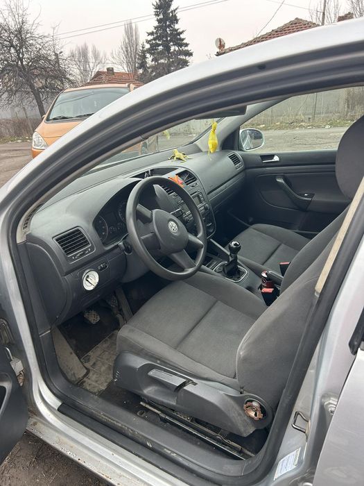 • Продавам Голф 5 1.9 105кс на ЧАСТИ както и всякакви части и за други