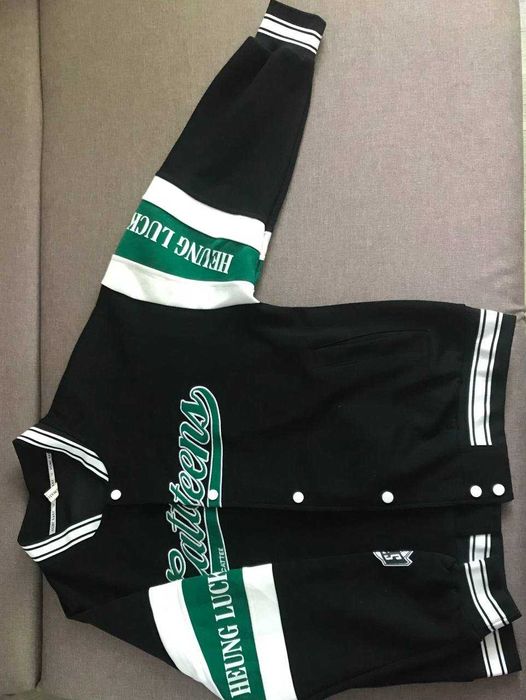 продам ветровку для девочек 12-15 лет