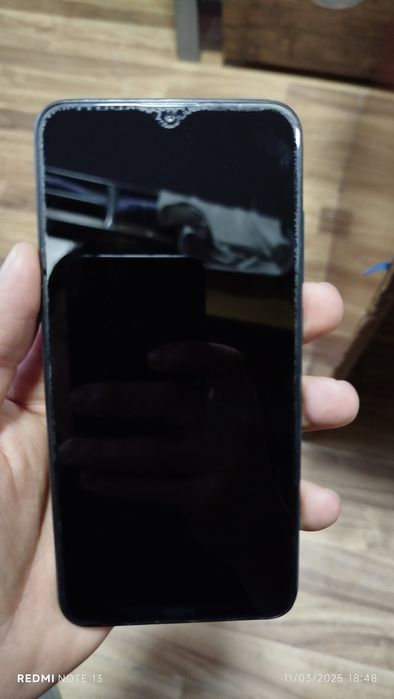 Redmi 8 xotira 32/4 GB Ram 3