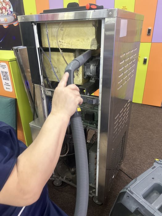 Фризер аппарат для мороженого