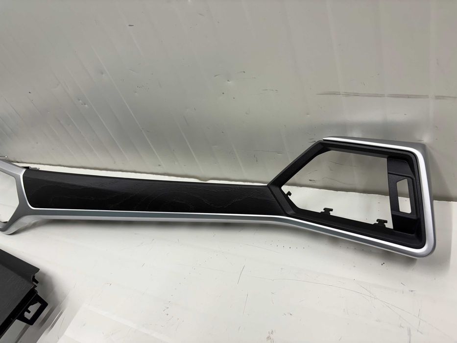 Комплект лайсни табло и конзола БМВ Г20 Г21 Г22 Г23 BMW G20 G21 G22 G23