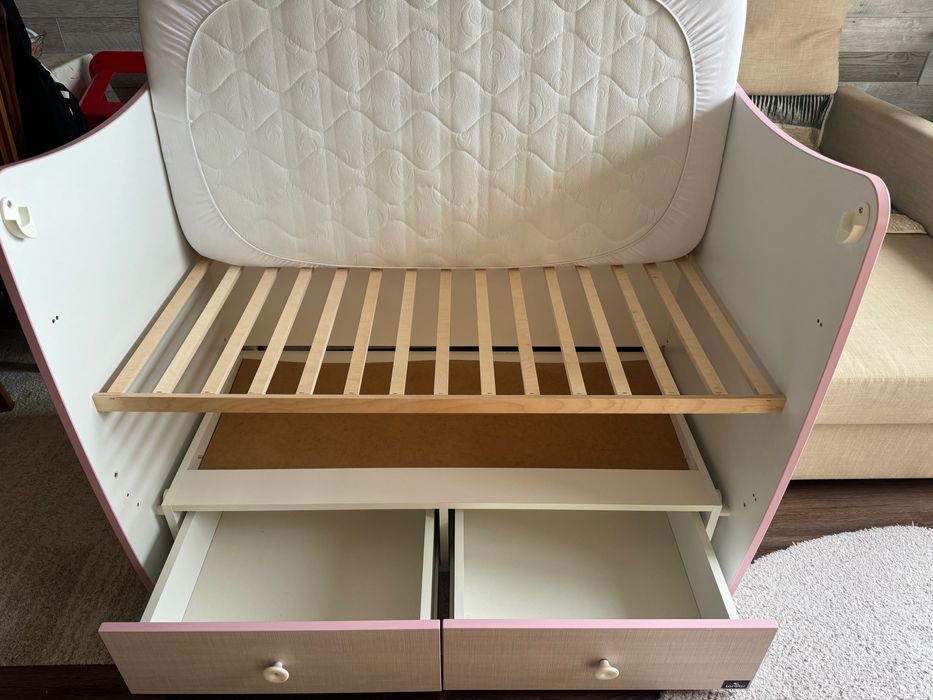 Бебешка кушетка.