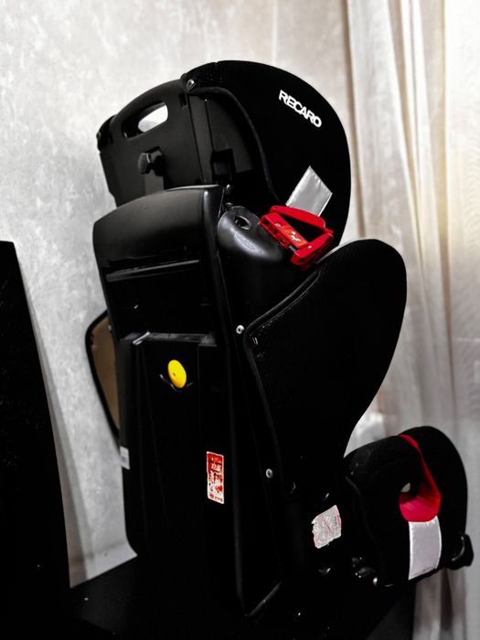 Автомобильное кресло Recaro