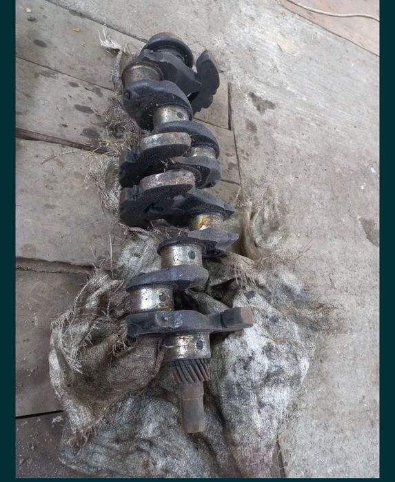 Коленвал на Т-40