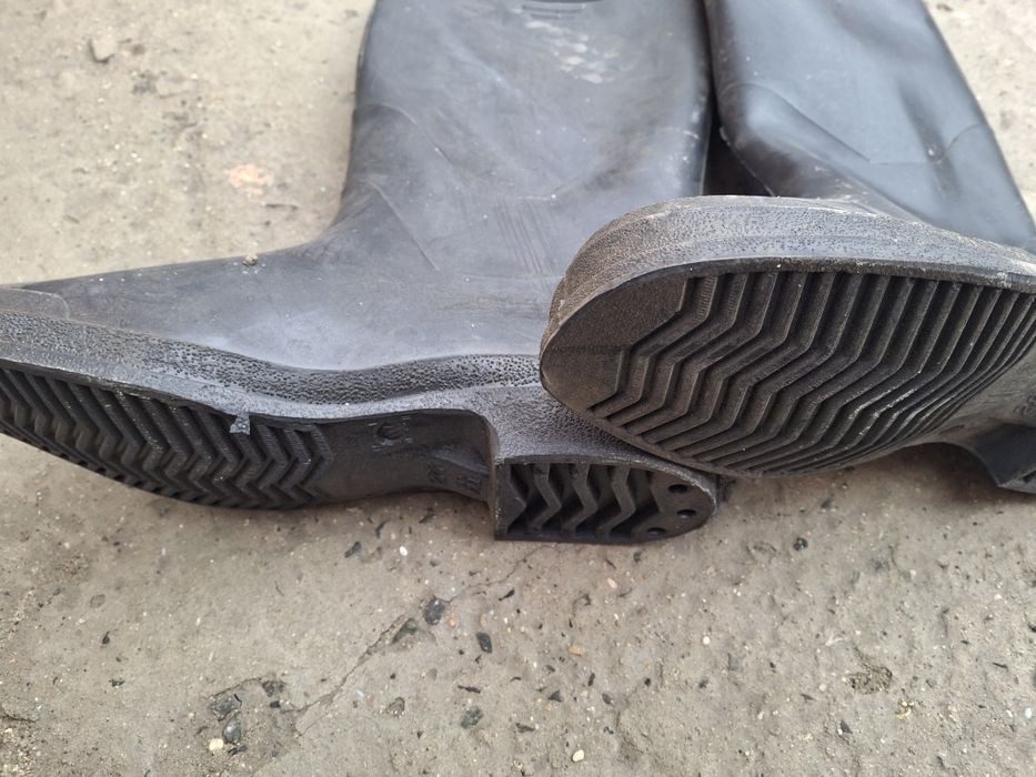 Резиновые сапоги