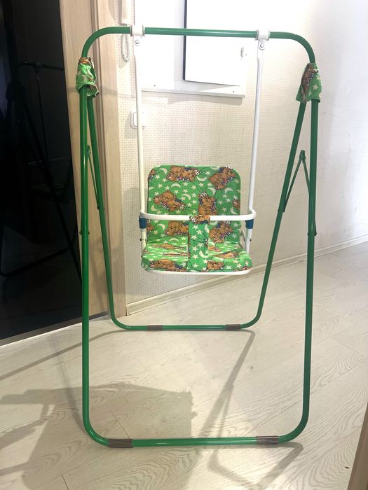Качеля для малышей, комнатная.
